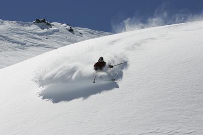 המדריך לחופשת סקי בהרכבה עצמית של סנומן