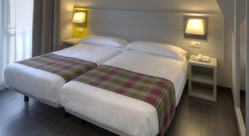 חדרים נקיים ומרווחים חדר זוגי במלון Cristina
